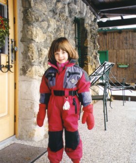 991227_KatieReadyToSki_small.jpg (28904 bytes)